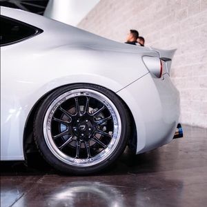 Meet your Posher, Noe